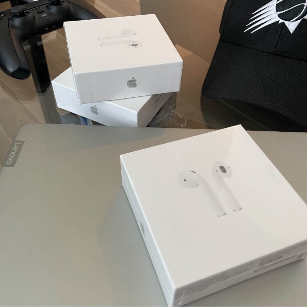 AirPods